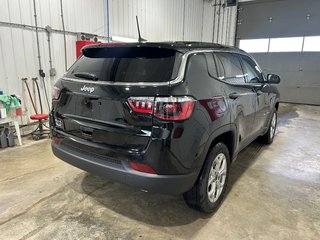 2026 Jeep Compass SPORT in Grand-Sault and Edmunston, New Brunswick - 4 - w320h240cpx