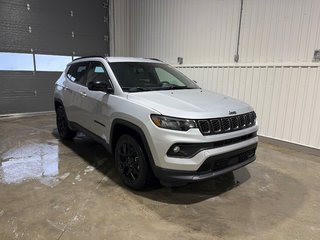 2026 Jeep Compass NORTH in Grand-Sault and Edmunston, New Brunswick - 3 - w320h240cpx