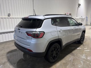 2026 Jeep Compass NORTH in Grand-Sault and Edmunston, New Brunswick - 5 - w320h240cpx