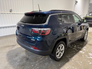 2026 Jeep Compass NORTH in Grand-Sault and Edmunston, New Brunswick - 5 - w320h240cpx