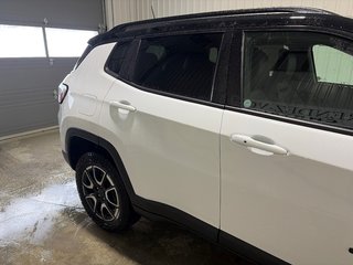 Jeep Compass TRAILHAWK 2026 à Grand-Sault et Edmunston, Nouveau-Brunswick - 4 - w320h240cpx