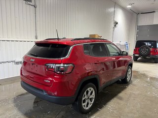 2026 Jeep Compass NORTH in Grand-Sault and Edmunston, New Brunswick - 5 - w320h240cpx