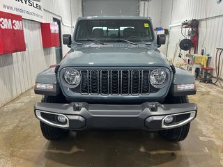2025 Jeep Gladiator SPORT S in Grand-Sault and Edmunston, New Brunswick - 2 - w320h240cpx