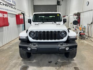 2026 Jeep Gladiator NIGHTHAWK in Grand-Sault and Edmunston, New Brunswick - 2 - w320h240cpx