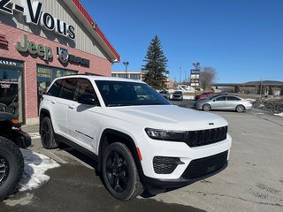 2024  Grand Cherokee ALTITUDE in Grand-Sault and Edmunston, New Brunswick - 3 - w320h240cpx