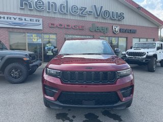 2024  Grand Cherokee ALTITUDE in Grand-Sault and Edmunston, New Brunswick - 2 - w320h240cpx