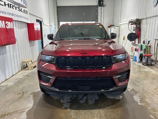2025 Jeep Grand Cherokee LAREDO ALTITUDE in Grand-Sault and Edmunston, New Brunswick - 2 - w320h240cpx
