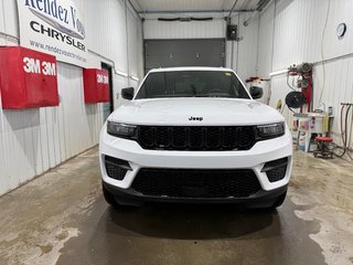 2025 Jeep Grand Cherokee LAREDO ALTITUDE in Grand-Sault and Edmunston, New Brunswick - 2 - w320h240cpx