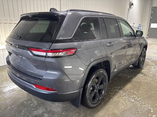 2026 Jeep Grand Cherokee LIMITED in Grand-Sault and Edmunston, New Brunswick - 5 - w320h240cpx