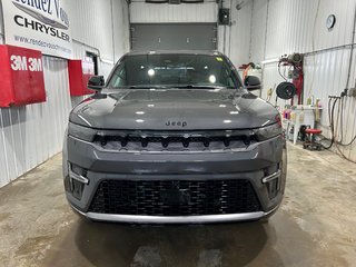 Jeep Grand Wagoneer ALTITUDE 2026 à Grand-Sault et Edmunston, Nouveau-Brunswick - 2 - w320h240cpx