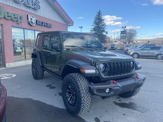 2024  WRANGLER 4-Door RUBICON in Grand-Sault and Edmunston, New Brunswick - 3 - w320h240cpx