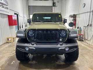 Jeep Wrangler 4-Door WILLYS 2026 à Grand-Sault et Edmunston, Nouveau-Brunswick - 2 - w320h240cpx