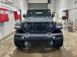 Jeep Wrangler 4-Door WILLYS 2026 à Grand-Sault et Edmunston, Nouveau-Brunswick - 2 - w320h240cpx