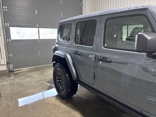 2026 Jeep Wrangler 4-Door WILLYS 392 in Grand-Sault and Edmunston, New Brunswick - 4 - w320h240cpx