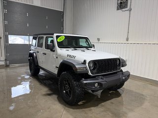 Jeep WRANGLER 4-DOORS SPORT Willys 2024 à Grand-Sault et Edmunston, Nouveau-Brunswick - 3 - w320h240cpx