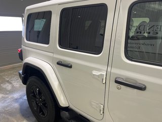 2021 Jeep WRANGLER Unlimited Altitude in Grand-Sault and Edmunston, New Brunswick - 4 - w320h240cpx
