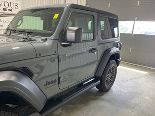 2025 Jeep Wrangler SPORT in Grand-Sault and Edmunston, New Brunswick - 5 - w320h240cpx