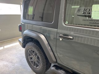 2025 Jeep Wrangler SPORT in Grand-Sault and Edmunston, New Brunswick - 4 - w320h240cpx