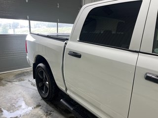 Ram 1500 CLASSIC TRADESMAN Express 2023 à Grand-Sault et Edmunston, Nouveau-Brunswick - 4 - w320h240cpx