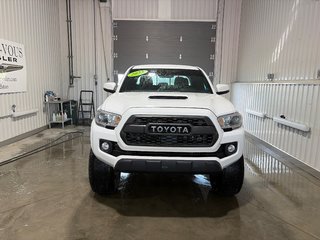 Toyota TACOMA DBL CAB SR5/TRD  2023 à Grand-Sault et Edmunston, Nouveau-Brunswick - 2 - w320h240cpx