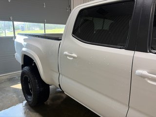 Toyota TACOMA DBL CAB SR5/TRD  2023 à Grand-Sault et Edmunston, Nouveau-Brunswick - 4 - w320h240cpx