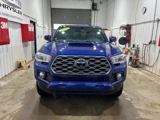 Toyota TACOMA  2023 à Grand-Sault et Edmunston, Nouveau-Brunswick - 2 - w320h240cpx