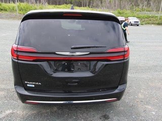 2023  Pacifica TOURING L in St. John's, Newfoundland and Labrador - 3 - w320h240cpx