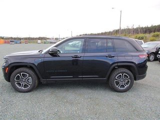 2023  Grand Cherokee 4xe TRAILHAWK in St. John's, Newfoundland and Labrador - 2 - w320h240cpx