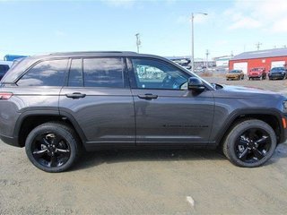 2024  Grand Cherokee ALTITUDE in St. John's, Newfoundland and Labrador - 4 - w320h240cpx