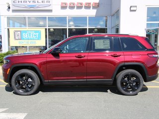 2024  Grand Cherokee ALTITUDE in St. John's, Newfoundland and Labrador - 2 - w320h240cpx