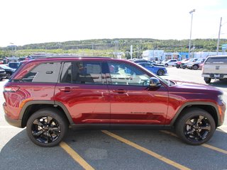 2024  Grand Cherokee ALTITUDE in St. John's, Newfoundland and Labrador - 4 - w320h240cpx