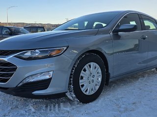 Chevrolet MALIBU LT  2023 à Saint-Georges, Québec - 4 - w320h240cpx