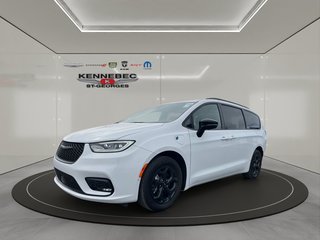 2024 Chrysler Pacifica Hybrid Premium S Appearance in Saint-Georges, Quebec - 4 - w320h240cpx