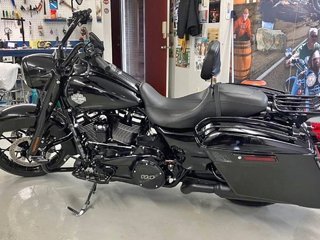 Harley Road King  2023 à Saint-Georges, Québec - 3 - w320h240cpx