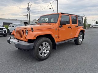 Jeep Wrangler Unlimited Sahara 2012 à Saint-Georges, Québec - 3 - w320h240cpx
