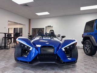 Polaris SLINGSHOT SL  2016 à Saint-Georges, Québec - 2 - w320h240cpx