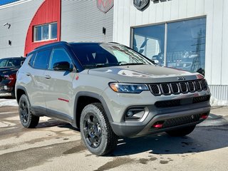 2024  Compass TRAILHAWK in Mont-Tremblant, Quebec - 6 - w320h240cpx