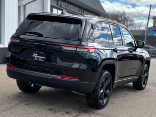 2026 Jeep Grand Cherokee ALTITUDE in Mont-Tremblant, Quebec - 3 - w320h240cpx