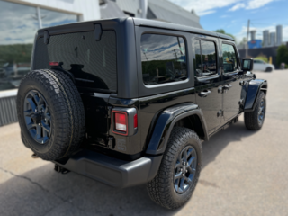 2026 Jeep Wrangler 4-Door 85TH ANNIVERSARY in Mont-Tremblant, Quebec - 4 - w320h240cpx