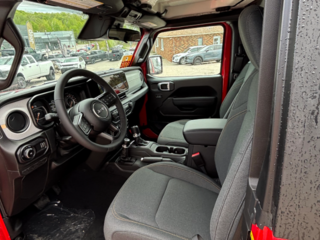 Jeep Wrangler WILLYS 2026 à Mont-Tremblant, Québec - 4 - w320h240cpx