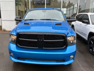 Ram 1500 Classic Express 2023 à Mont-Tremblant, Québec - 3 - w320h240cpx
