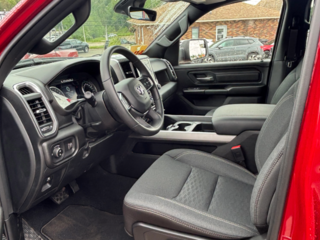 2026 Ram 1500 EXPRESS in Mont-Tremblant, Quebec - 4 - w320h240cpx