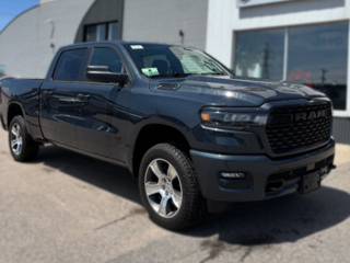 Ram 1500 EXPRESS 2026 à Mont-Tremblant, Québec - 3 - w320h240cpx