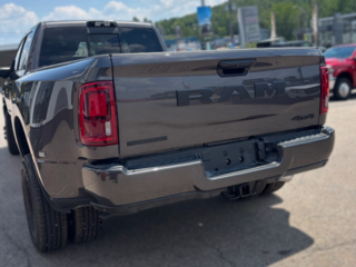 2026 Ram 3500 BIG HORN in Mont-Tremblant, Quebec - 3 - w320h240cpx