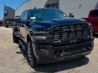 2026 Ram 3500 BIG HORN in Mont-Tremblant, Quebec - 2 - w320h240cpx