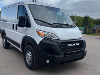 Ram Promaster Cargo Van 1500 TRADESMAN W/ PASS SEAT 2025 à Mont-Tremblant, Québec - 2 - w320h240cpx