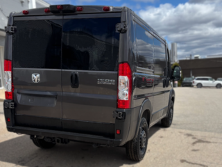 Ram Promaster Cargo Van 1500 TRADESMAN W/ PASS SEAT 2025 à Mont-Tremblant, Québec - 3 - w320h240cpx