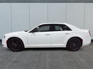2023 Chrysler 300 Touring AWD in Saint-Hyacinthe, Quebec - 5 - w320h240cpx