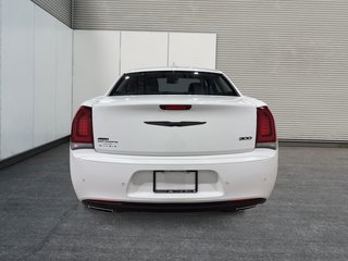 Chrysler 300 Touring L 2023 à Saint-Hyacinthe, Québec - 3 - w320h240cpx