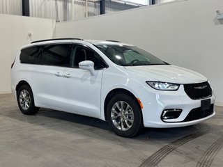 2021 Chrysler Grand Caravan SXT in Saint-Hyacinthe, Quebec - 2 - w320h240cpx